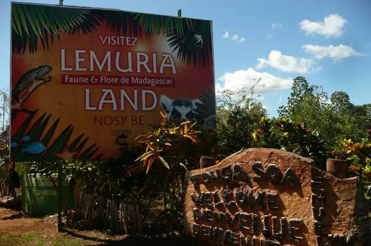 Lémurias Land : Immersion au cœur de la faune et de l'histoire de Nosy Be
